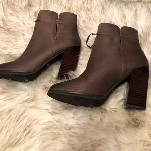 Sbicca vintage collection ankle boots